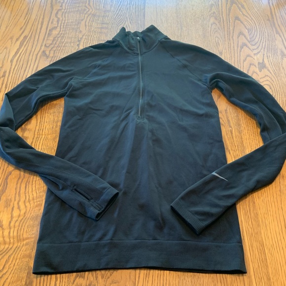 Nike Tops - Nike Tech Black Running Pullover XS EUC CrossFit